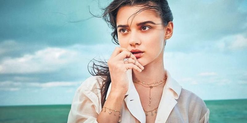 Moving away from traditional heavy jewellery, TBZ scion Vanraj Zaveri creates a light, modern galaxy-inspired collection in 18K gold with stars and crescents 
